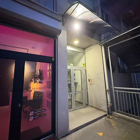 Park View Apartment *